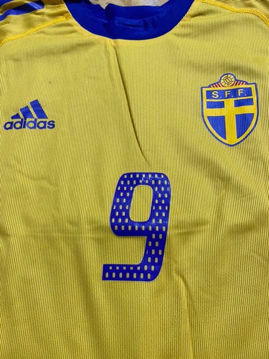 アディダス　スウェーデン代表　ユニフォーム