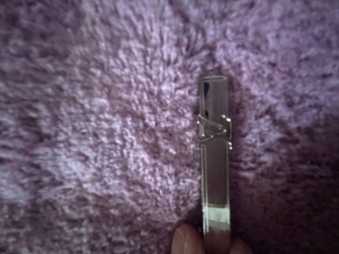 LOUISVUITTONシルバー ネクタイピン シンプルデザイン