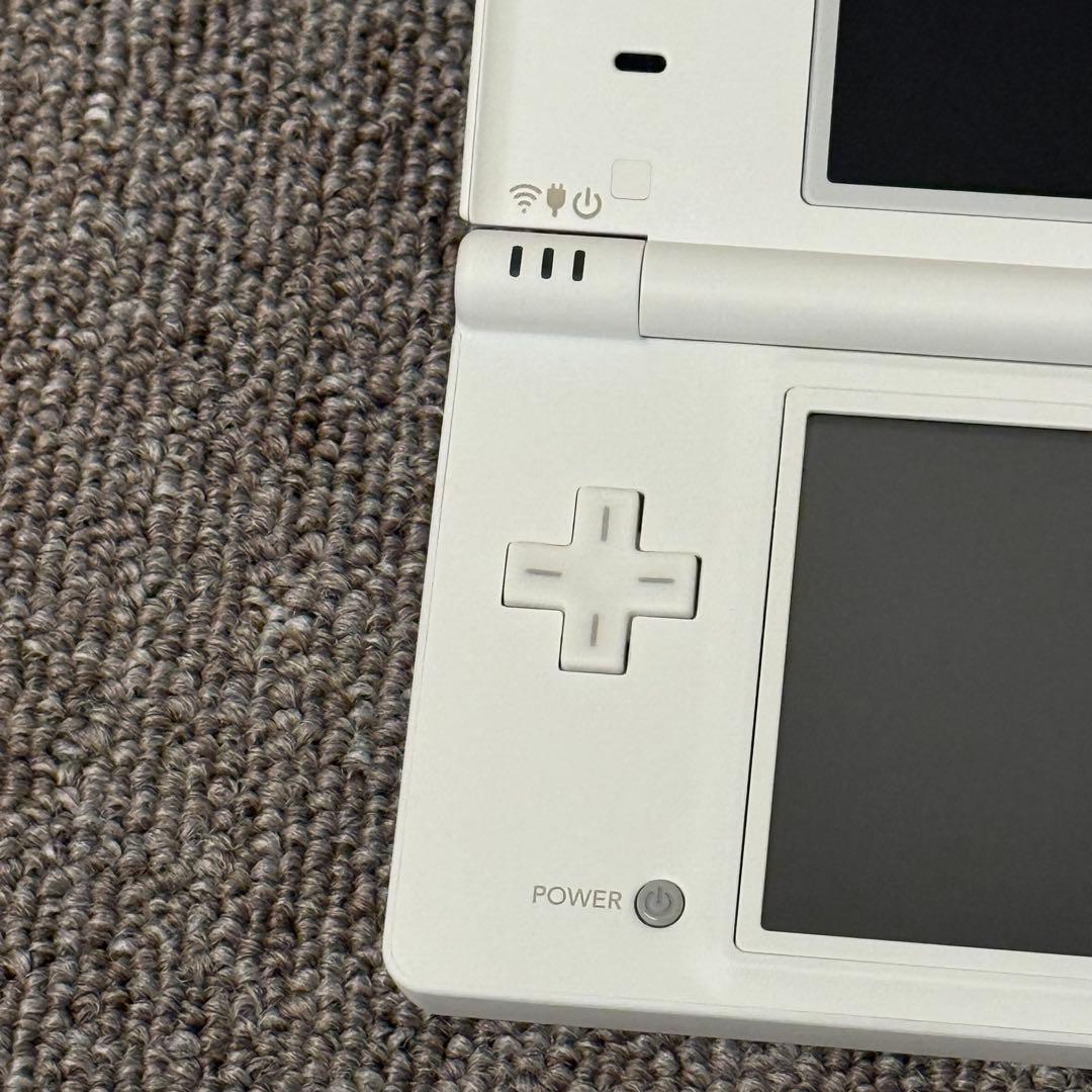 【ほぼ未使用】ニンテンドーDSi ホワイト 箱付き ①