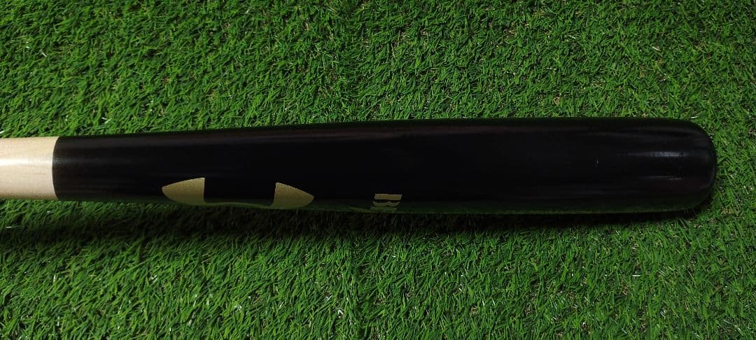 アンダーアーマー　柳田悠岐　木製バット　ながおか