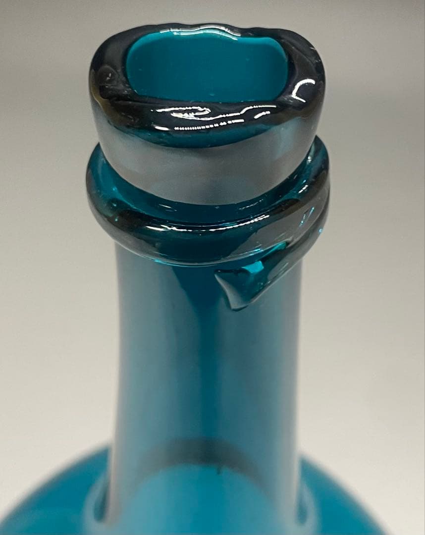 倉敷ガラス　小谷真三　吹きガラス　飾り瓶　花瓶　花入　a616