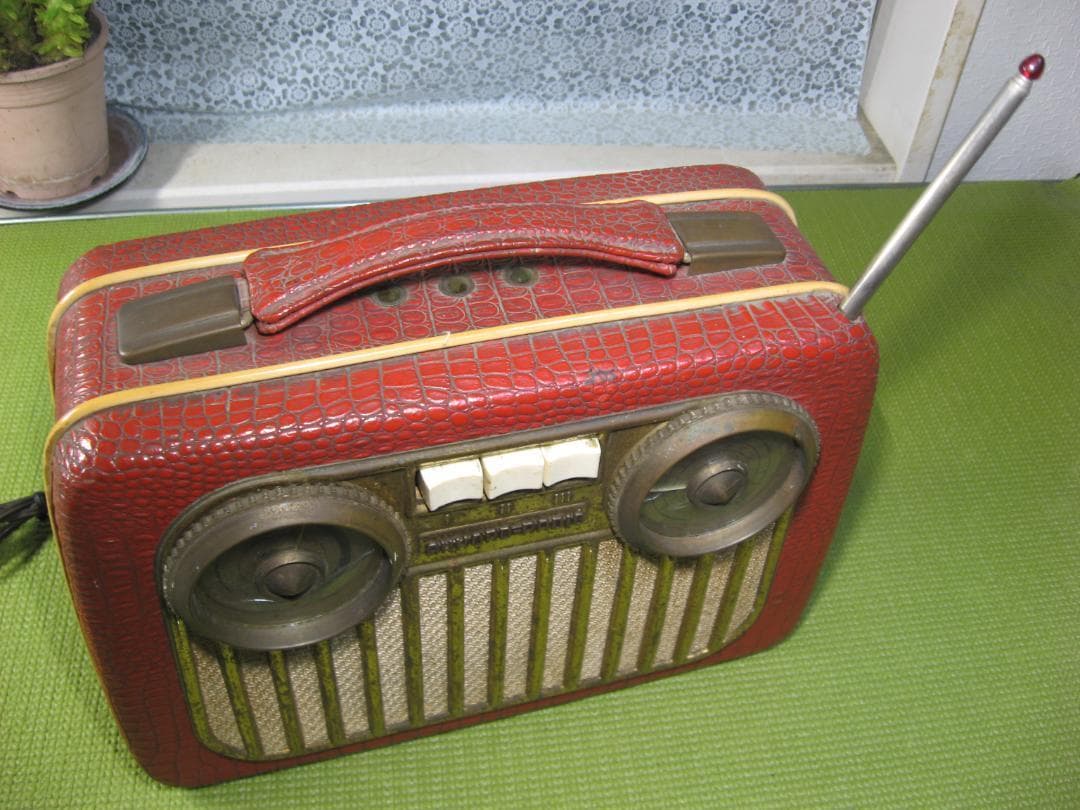 【超レア】ドイツ AKKORD Pinguin 55 UKW 7球真空管ラジオ