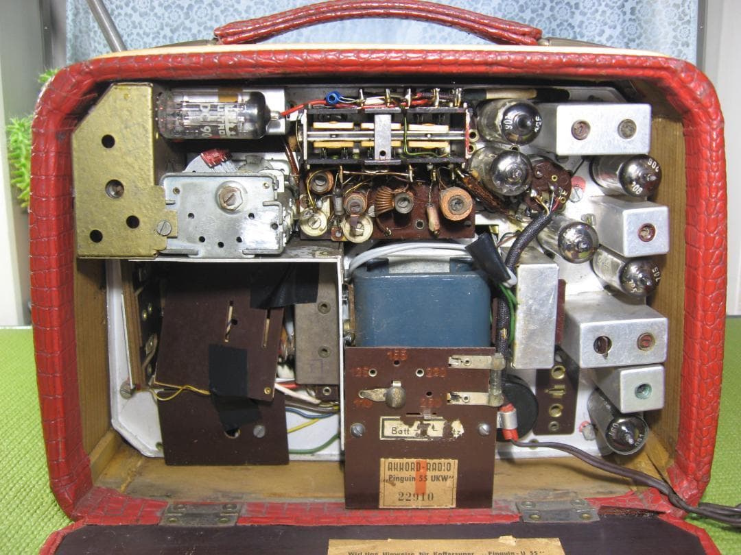 【超レア】ドイツ AKKORD Pinguin 55 UKW 7球真空管ラジオ