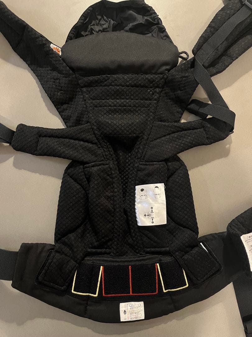 ergobaby オムニブリーズ　ブラック★スリコ収納袋付き