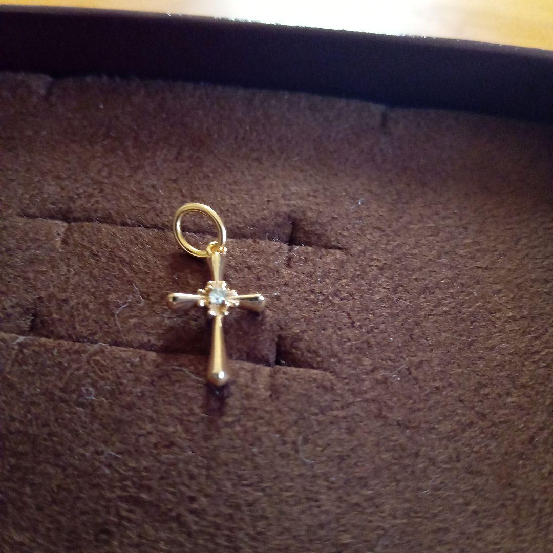 agete　10kゴールド ダイヤクロスチャーム