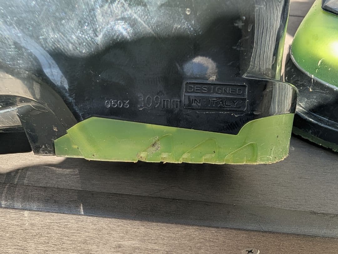 【3/16まで出品】 HEAD CHALLENGER130 スキーブーツ