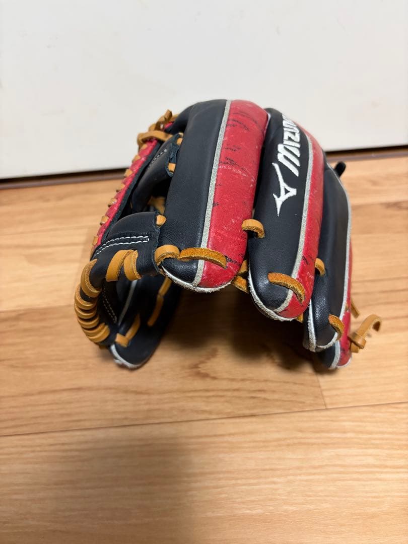 【美品】ミズノ　軟式用　内野手 グローバルエリート 限定モデル　グローブ