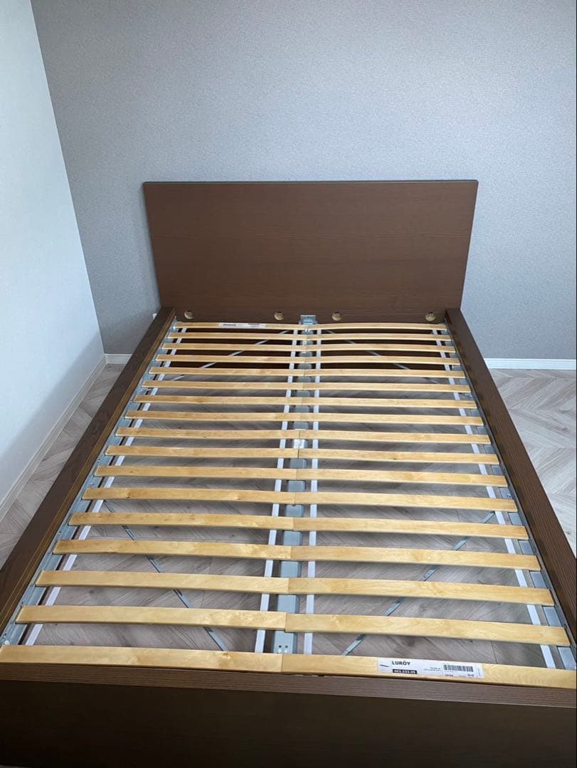 ブラウン IKEA ダブルベッドフレーム 木製