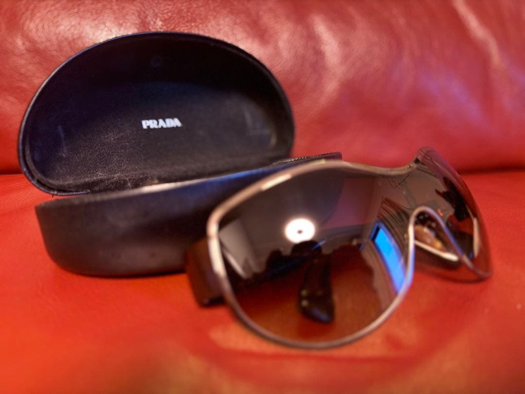 PRADA サングラス シールド スモーク イタリア製 ケース付 美品