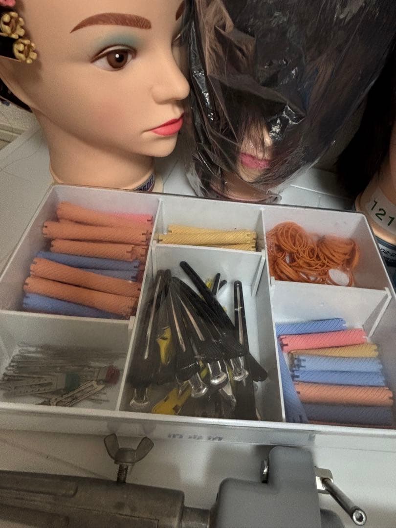 美容専門学校　教材