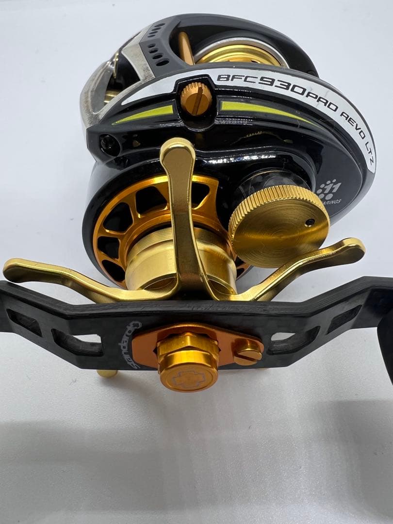 アブガルシア★レボＬＴＺ左ＡＥ７４★ＺＰＩ★ＢＦＣ９３０ＰＲＯｉｋコンビカスタム