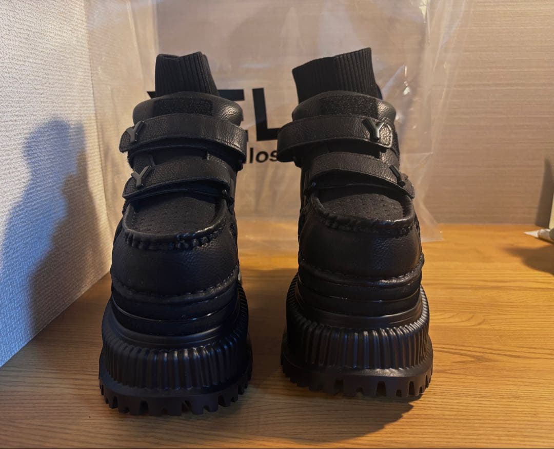 YELLOブラックハイカットスニーカー風ブーツ