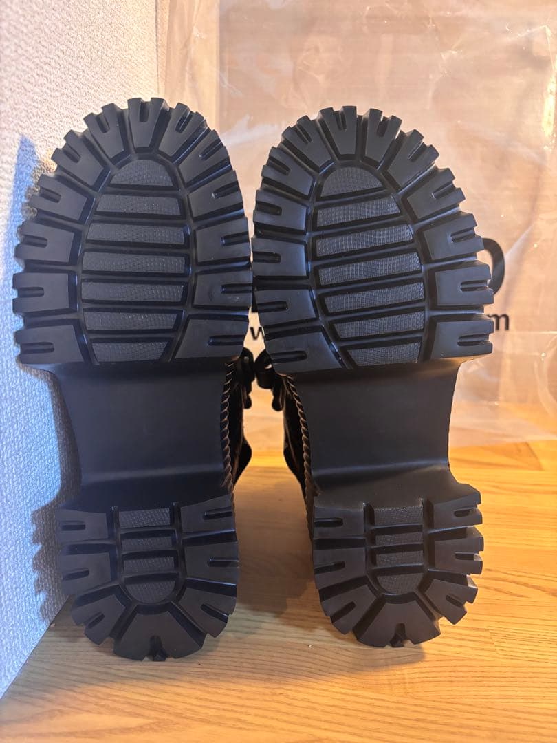 YELLOブラックハイカットスニーカー風ブーツ