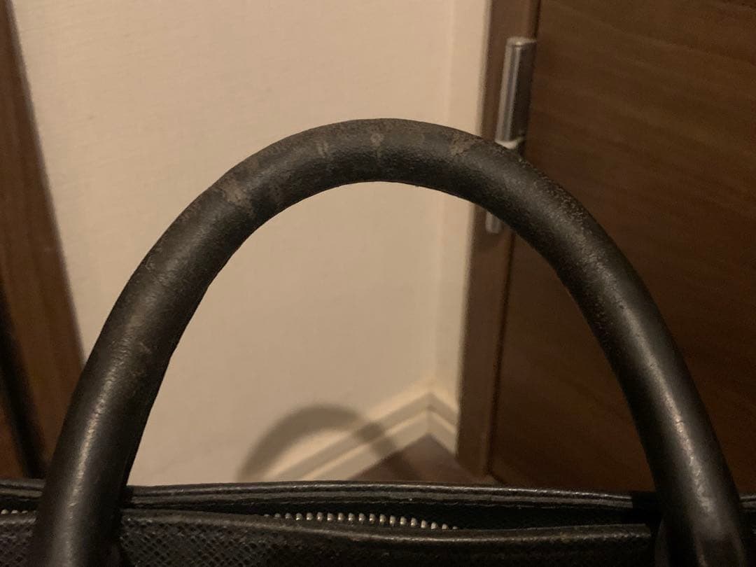 Louis Vuitton タイガ ポルトドキュマン ロザン M30052