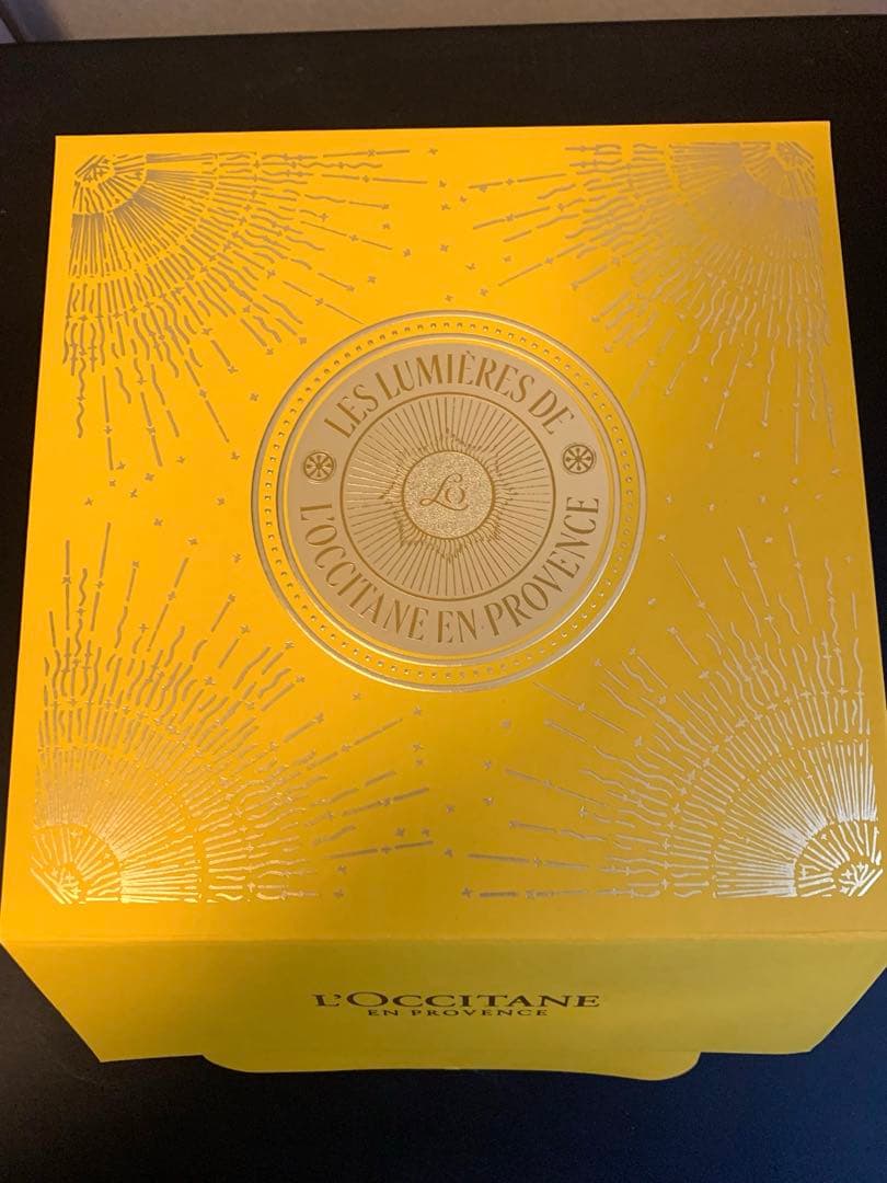 ロクシタンインテンシヴリペア　シャンプー　トリートメント　ヘアオイル　コーム