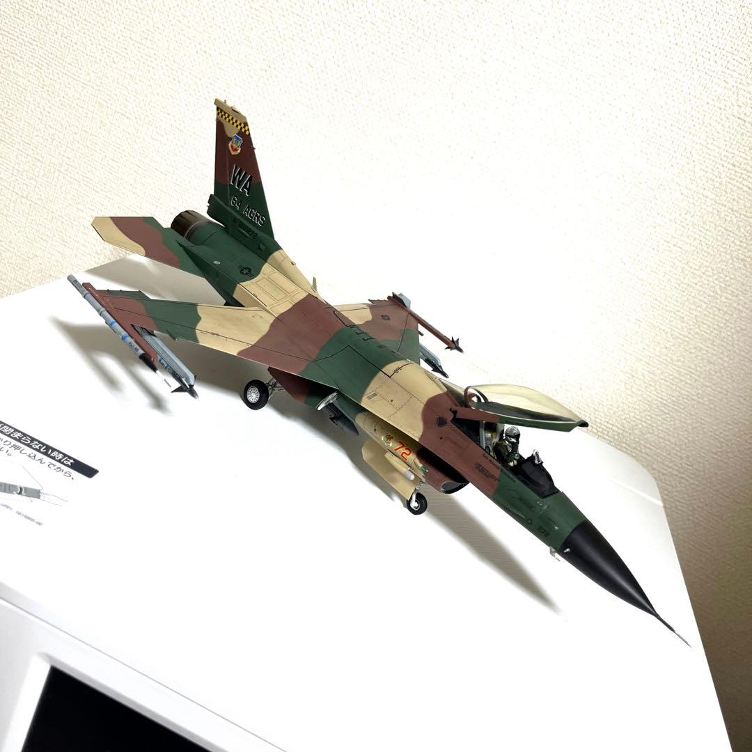 戦闘機プラモデル完成品1/48タミヤF-16アグレッサー