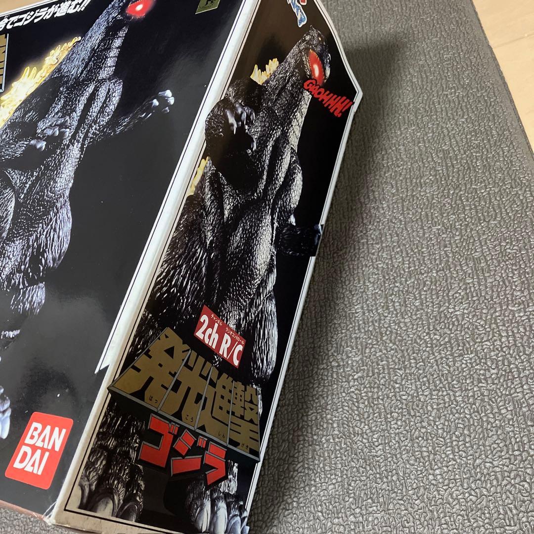 【新品未開封】発光進撃ゴジラ　R/C ゴジラVSデストロイア　ラジコン
