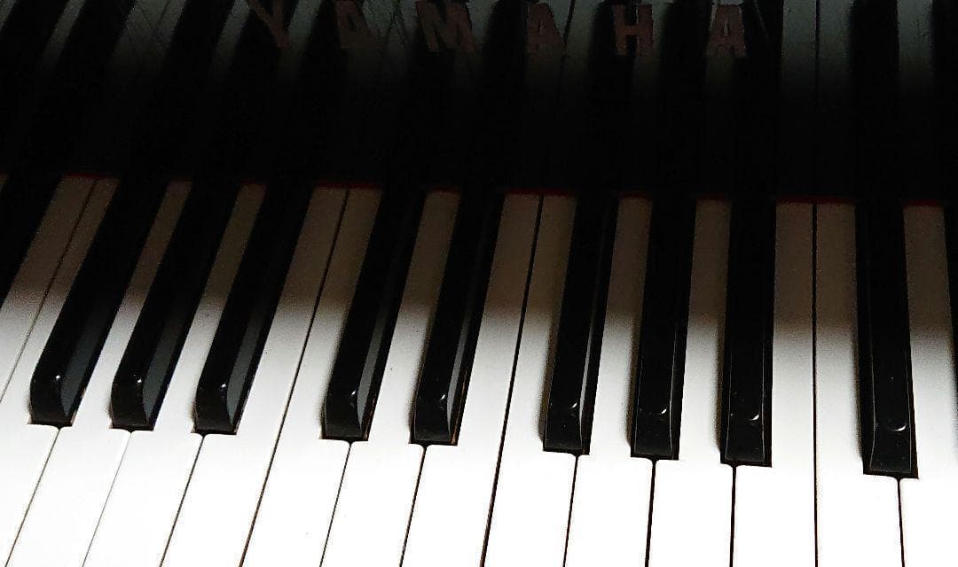 グランドピアノ　YAMAHA