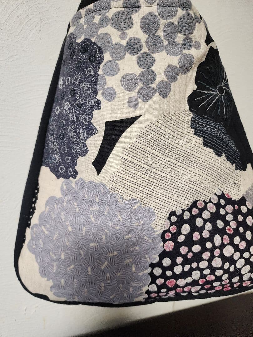 ♡新作　モノトーン系のエチノ生地に豪華に刺し子　一点もの　センソユニコ慈雨等