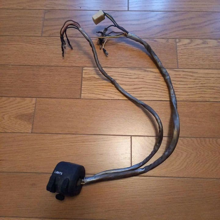 【Teru品】オイルタンク、フロントウィンカー、ウインカースイッチなど5点