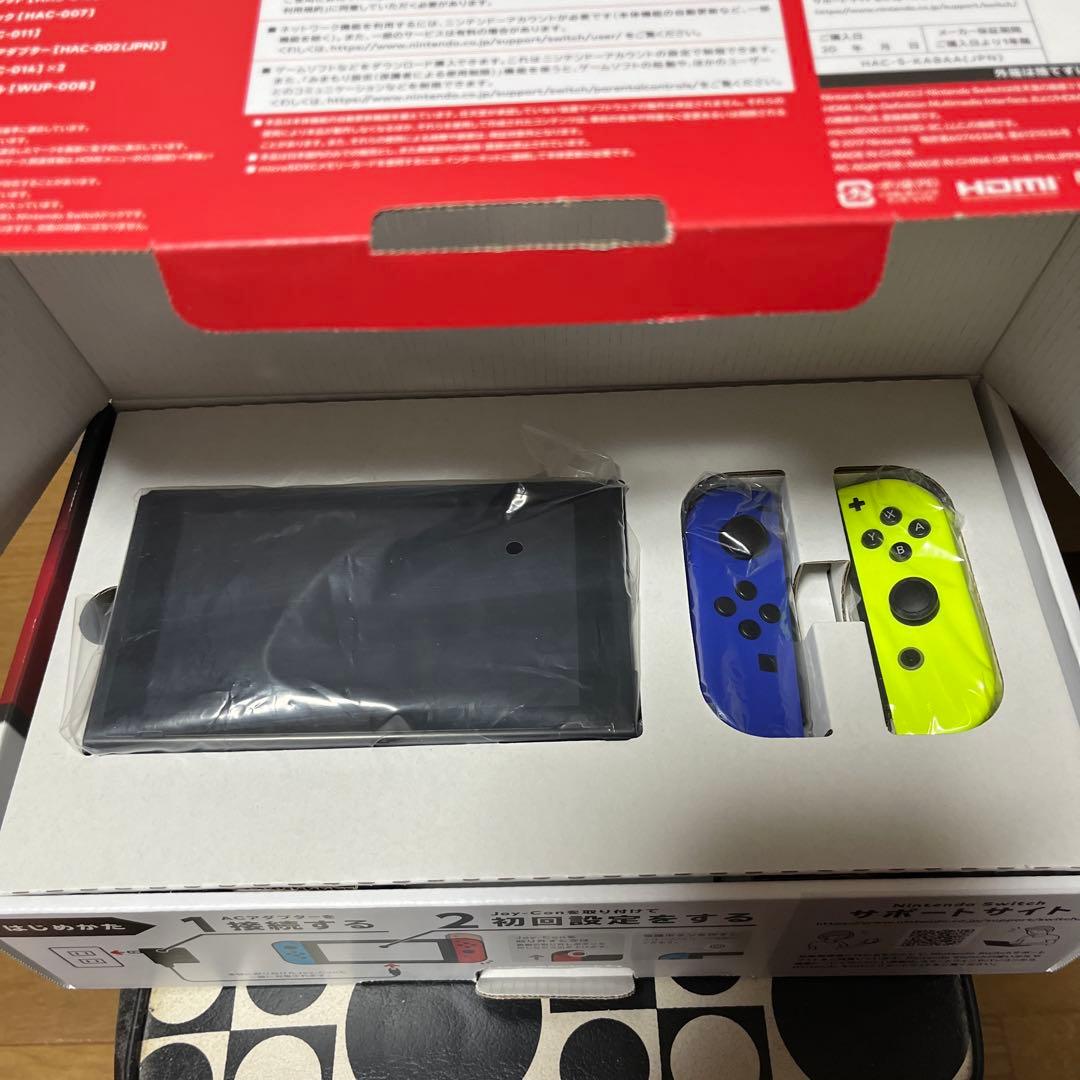 Nintendo Switch 青と黄のJoy-Con付き