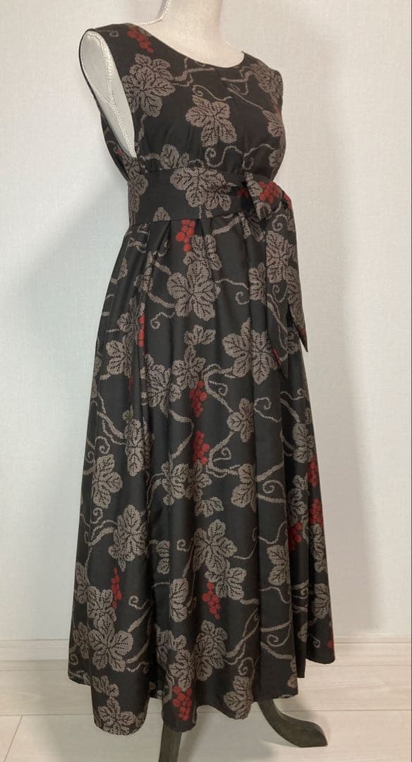 着物リメイク　大島紬ロングフレアワンピース（後ろVネック）着丈118㎝