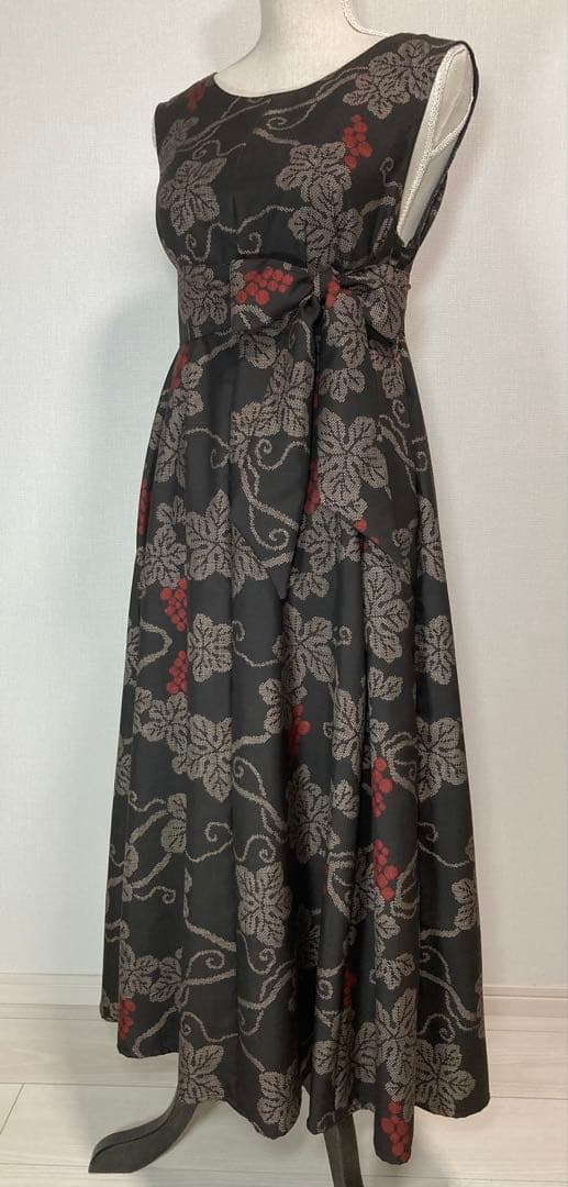 着物リメイク　大島紬ロングフレアワンピース（後ろVネック）着丈118㎝