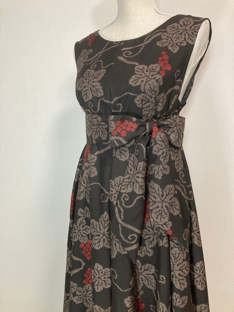 着物リメイク　大島紬ロングフレアワンピース（後ろVネック）着丈118㎝