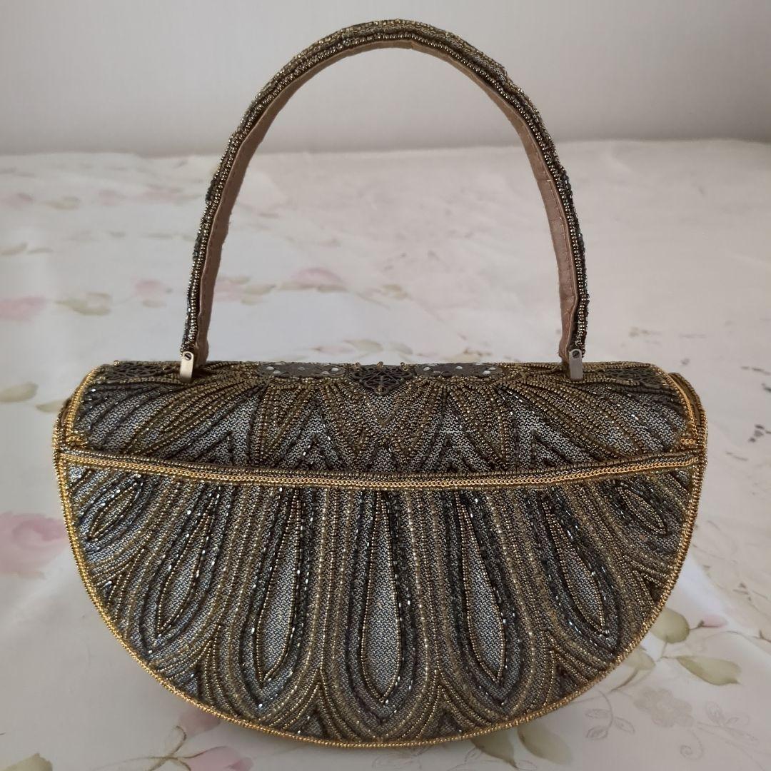 ルミーはしもと　ビーズ刺繍 半月型パーティーバッグ