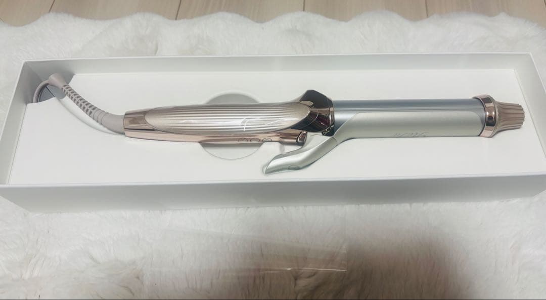 littleaatan♡断捨離中 リファカールアイロンプロプラス最新モデル