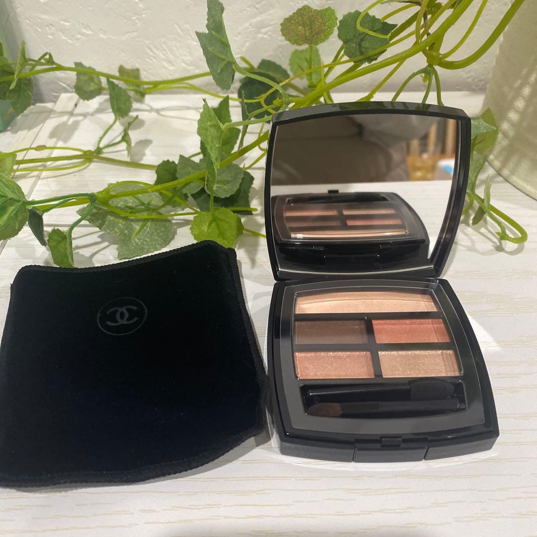 CHANEL LES BEIGES アイシャドウパレット・ウォーム
