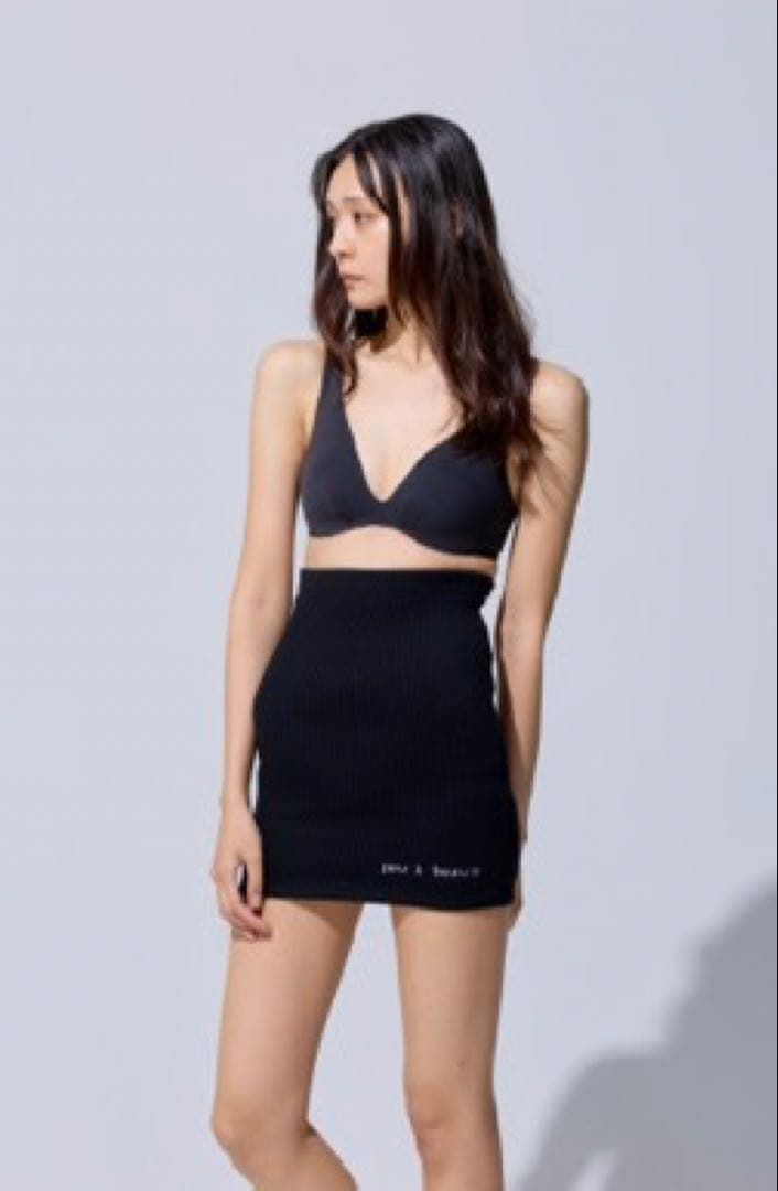 【新品未使用】 正規品peu a beauté ウエストサポーターL残り1点