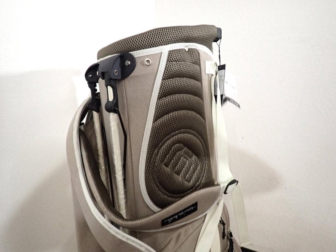 新品 TravisMathew キャディバッグ 7AI900-2KHK-OS