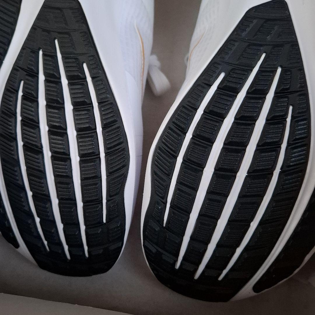 【新品】 ナイキ エア ズーム ライバルフライ 3 ホワイト ゴールド 27.0