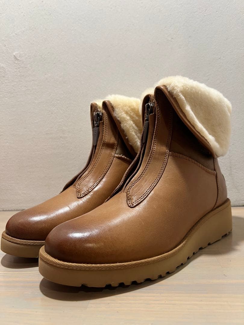 (美品) UGG アグ ジップアップ ムートンブーツ 24cm