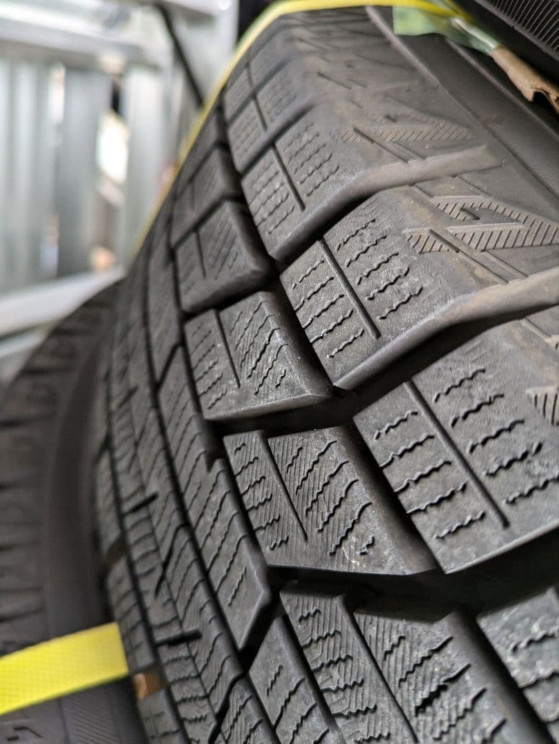 ヨッシー①　14インチ　スタッドレス 　165/65R14