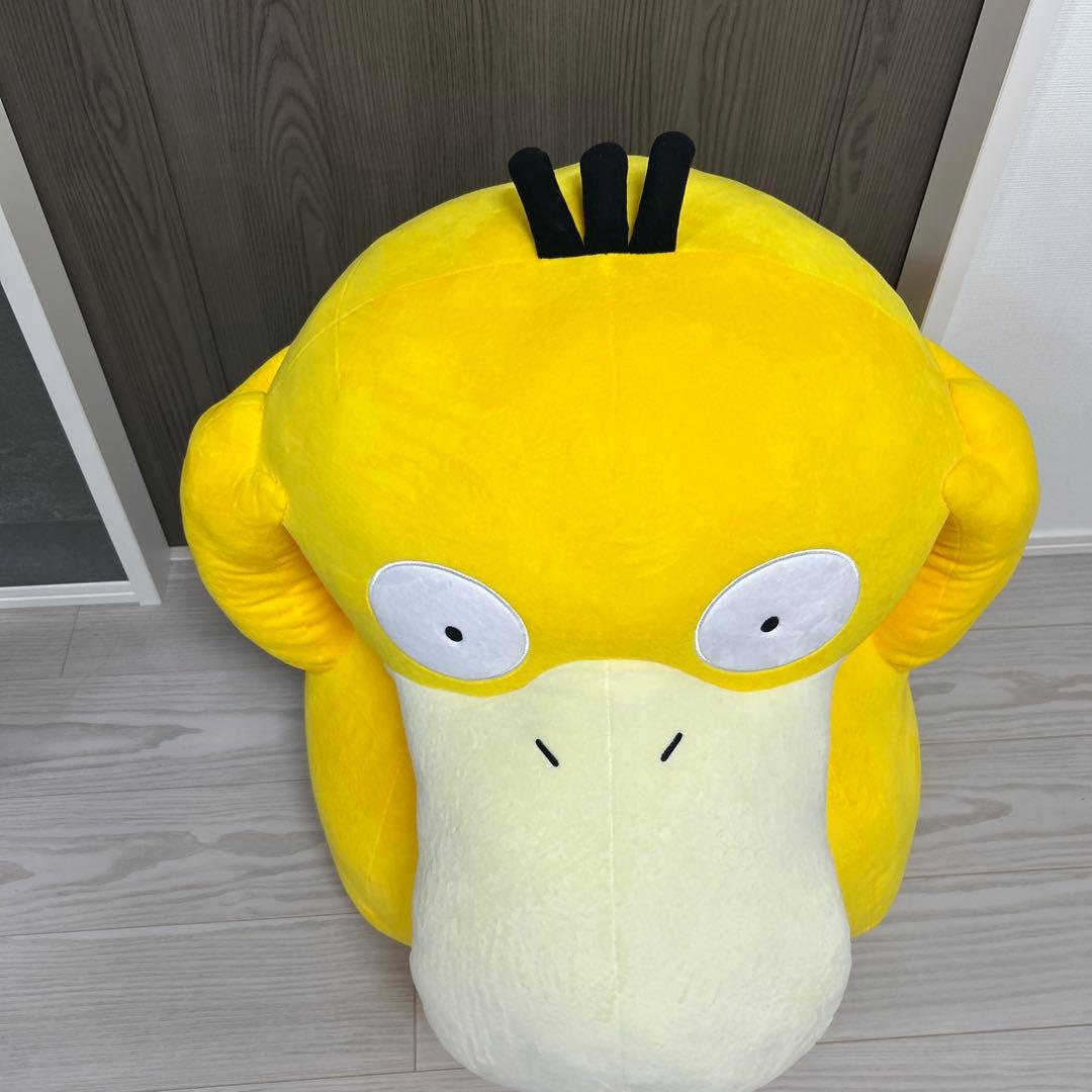 ポケモン　等身大　コダック　ぬいぐるみ