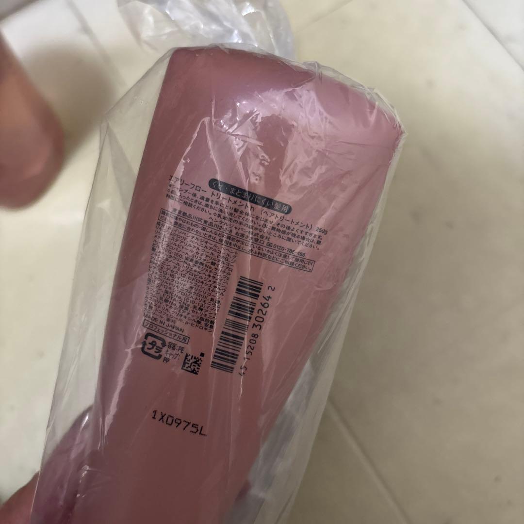 資生堂　エアリーフローシャンプー500ml トリートメント250ml