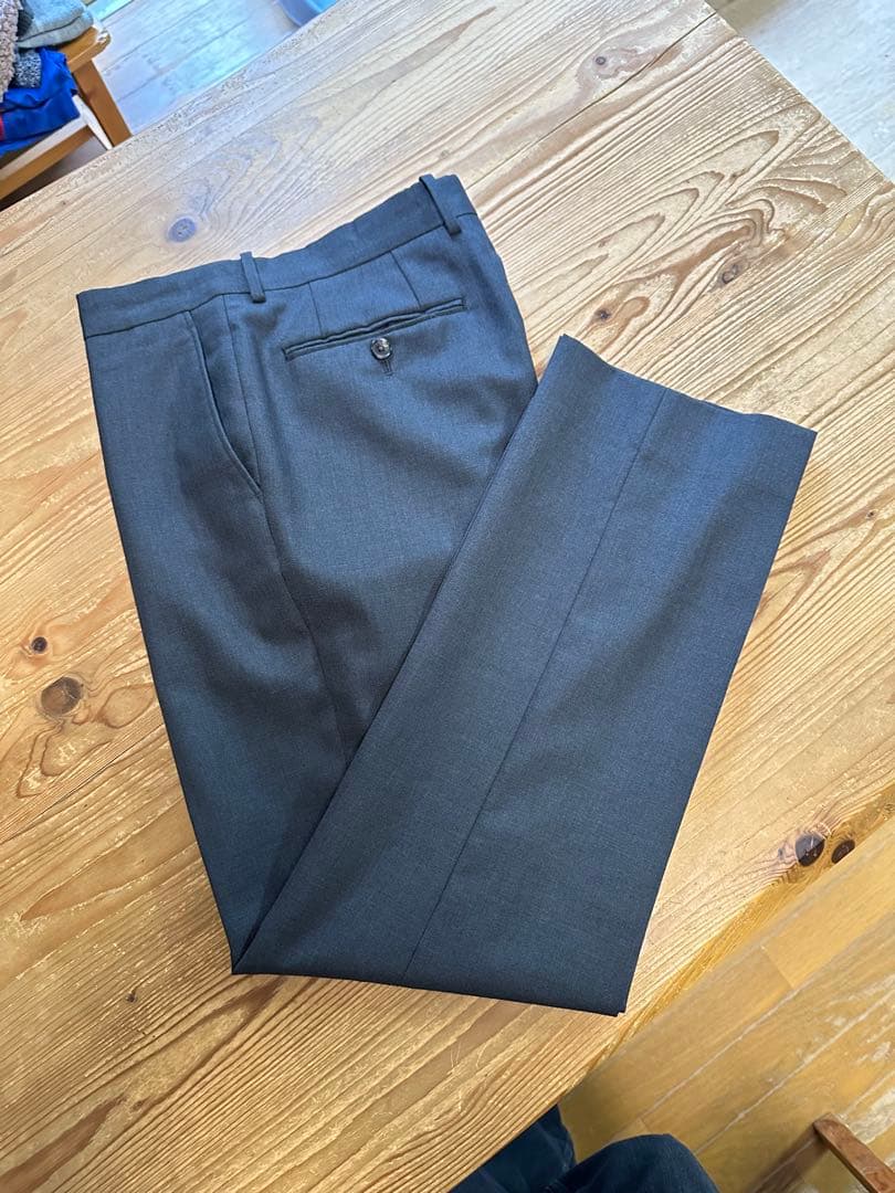 パンツ AURALEE BLUEFACED WOOL NARROW SLACKS