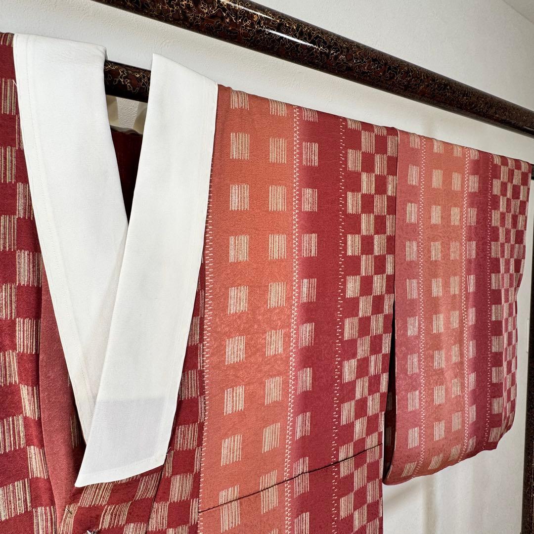 超美品　正絹　長襦袢　現代　着物　袖無双　半衿　赤茶　黄　黄緑　市松　126