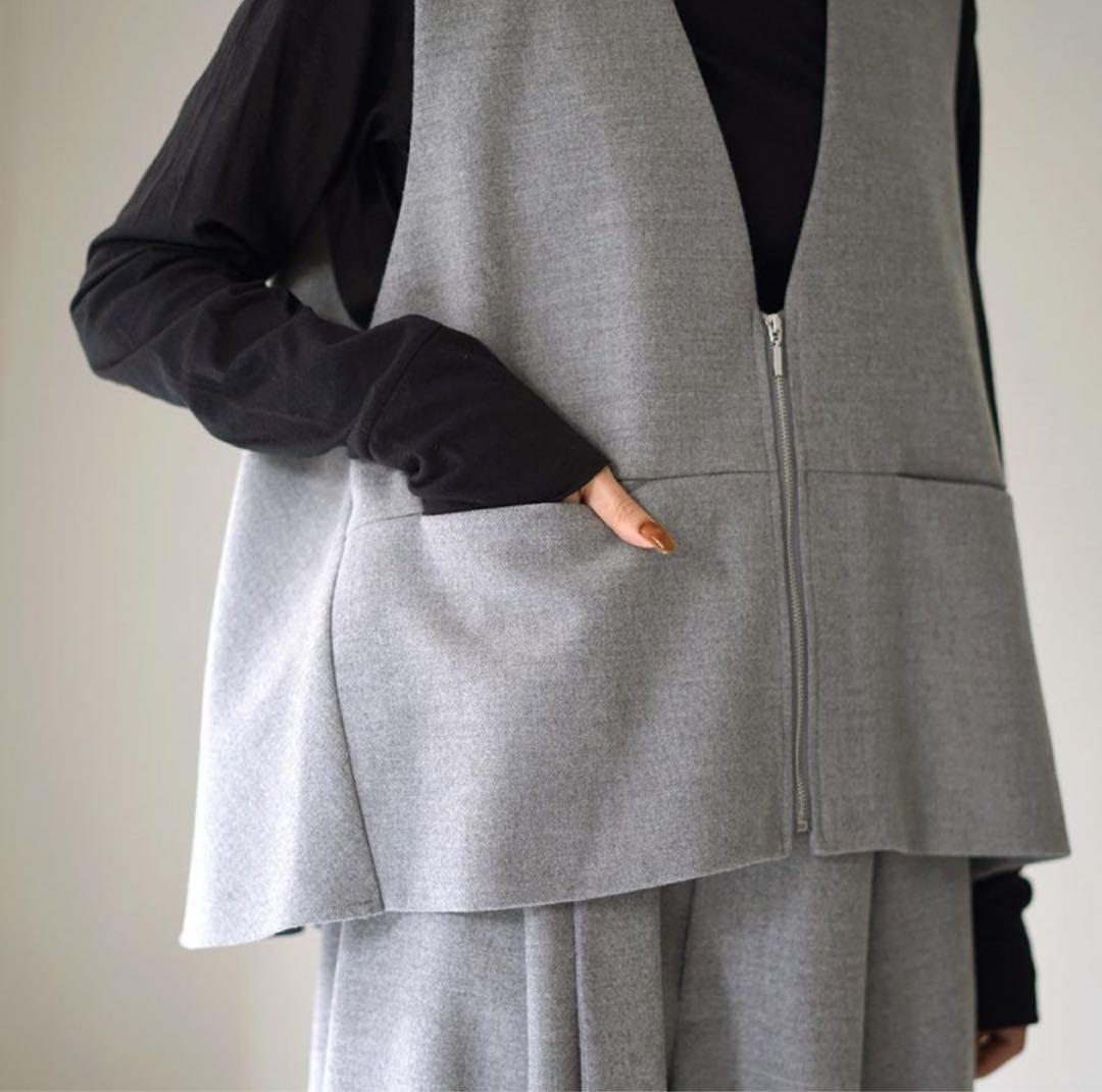 CYAN TOKYO（シアン トーキョー） フラノ ZIPフレアジレ