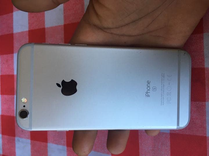 コンピュータ・IT iphone 6s