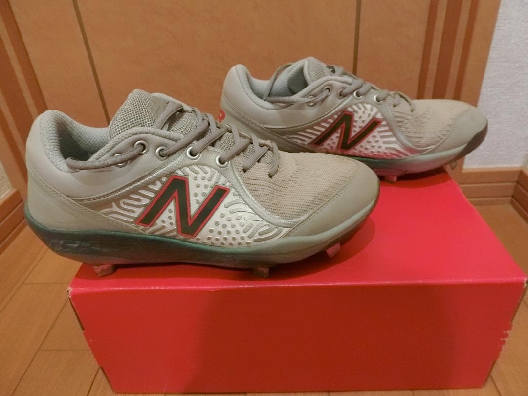 ニューバランス L3000AS5　野球スパイク　金具