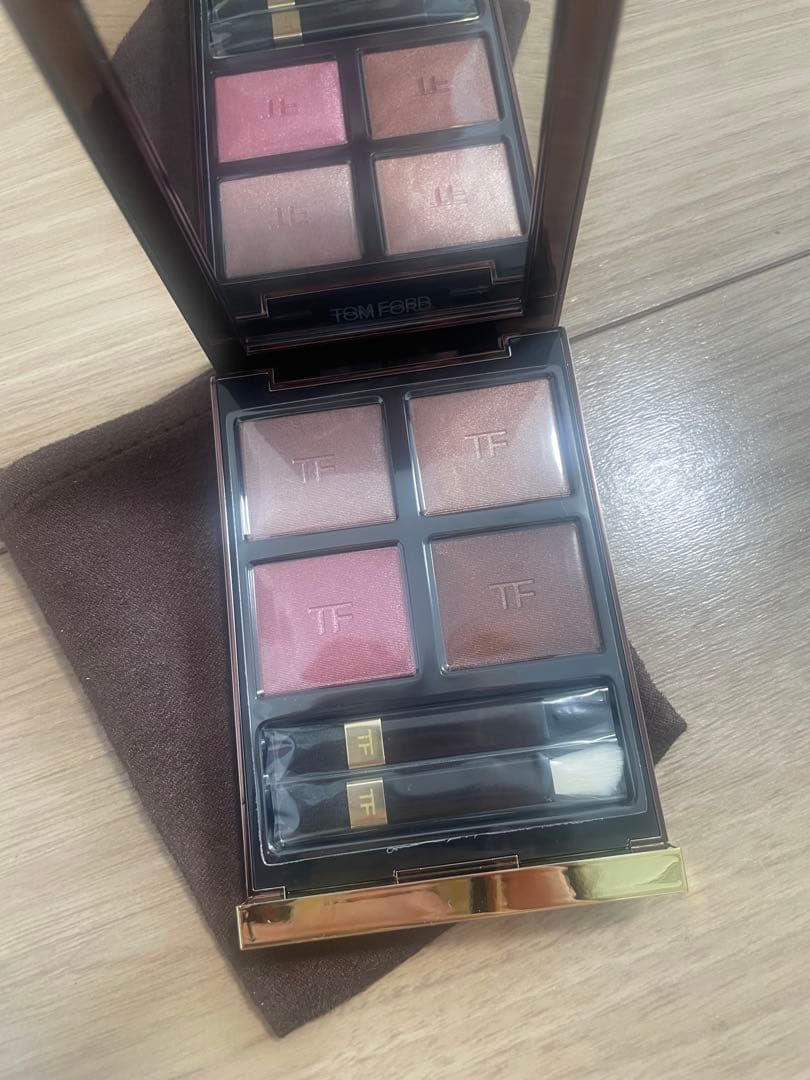 【新品】TOM FORD アイカラー クォード 42A ヘイズ センシュアリティ