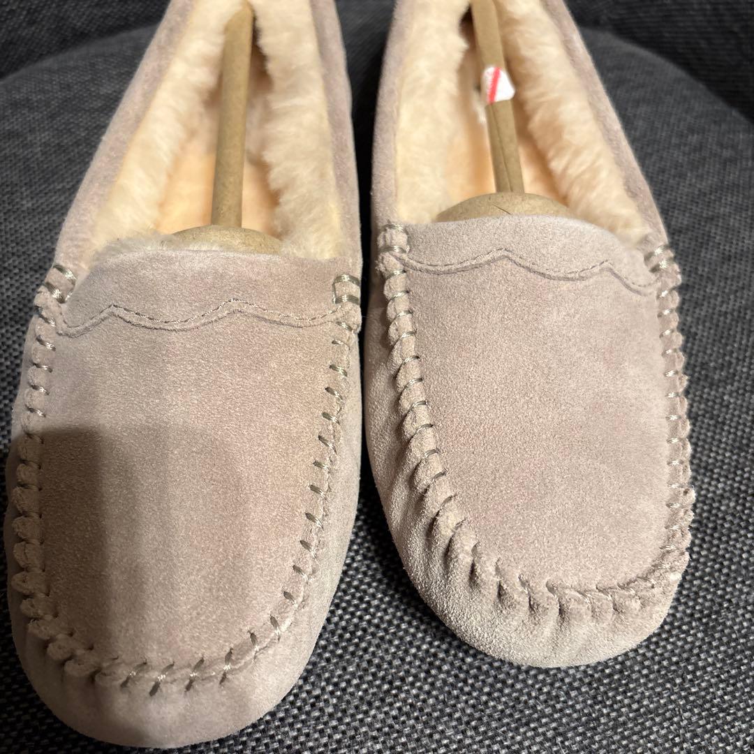 wa様 新品未使用☆UGG グレー モカシン 8