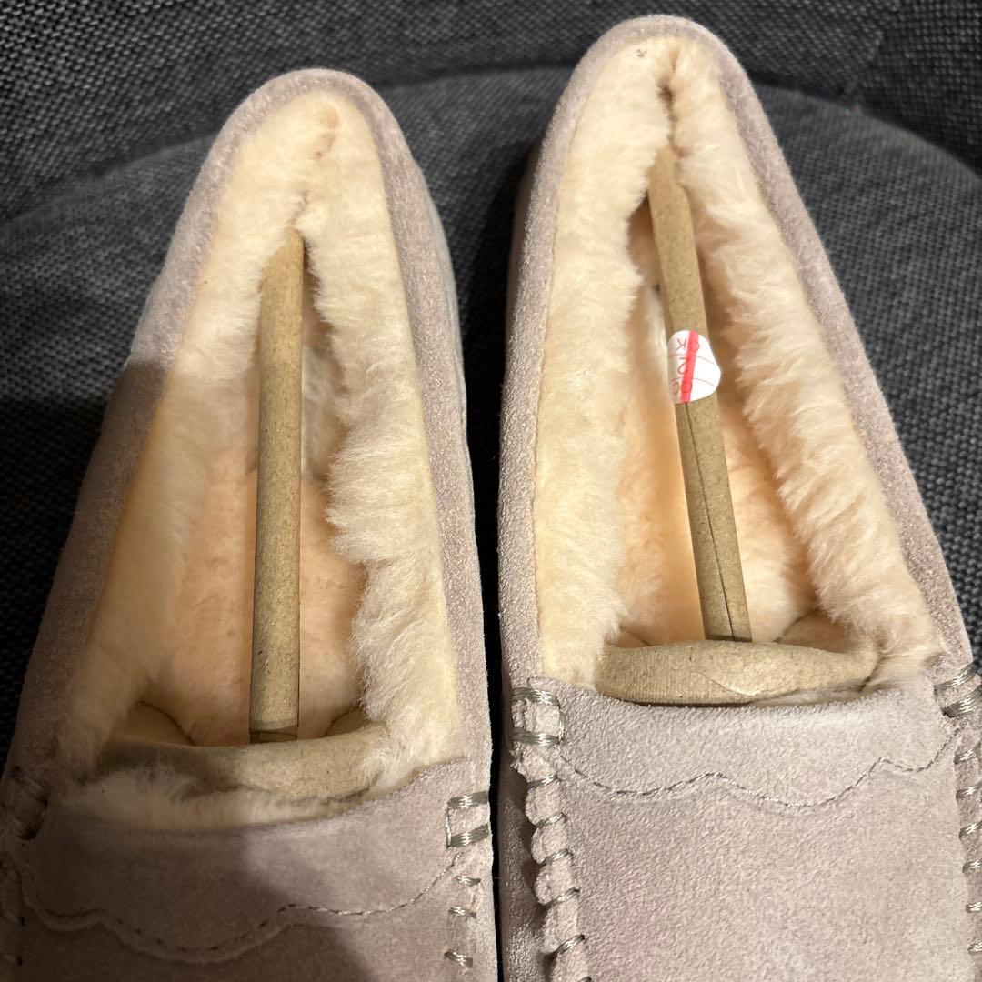 wa様 新品未使用☆UGG グレー モカシン 8