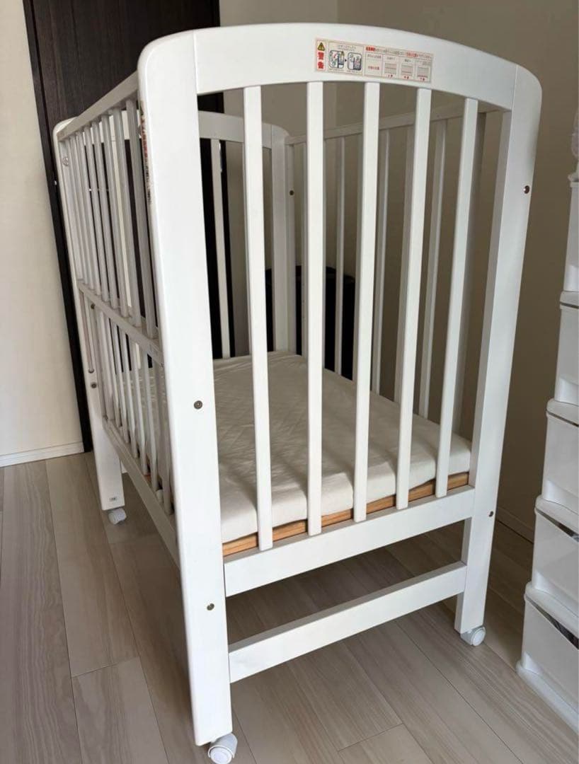 【えるめるも】カトージ ハイタイプ ミニベビーベッド 収納棚