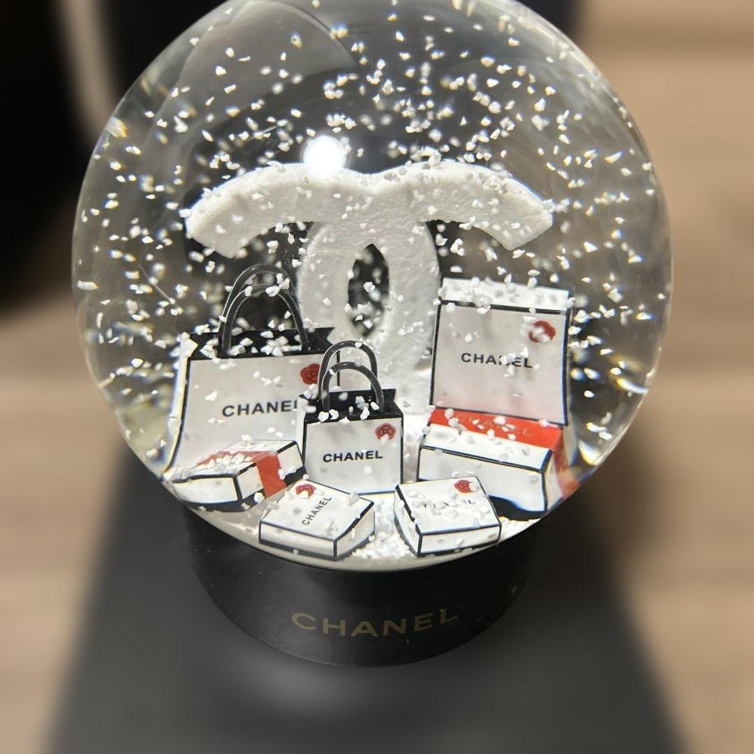 CHANEL スノードーム