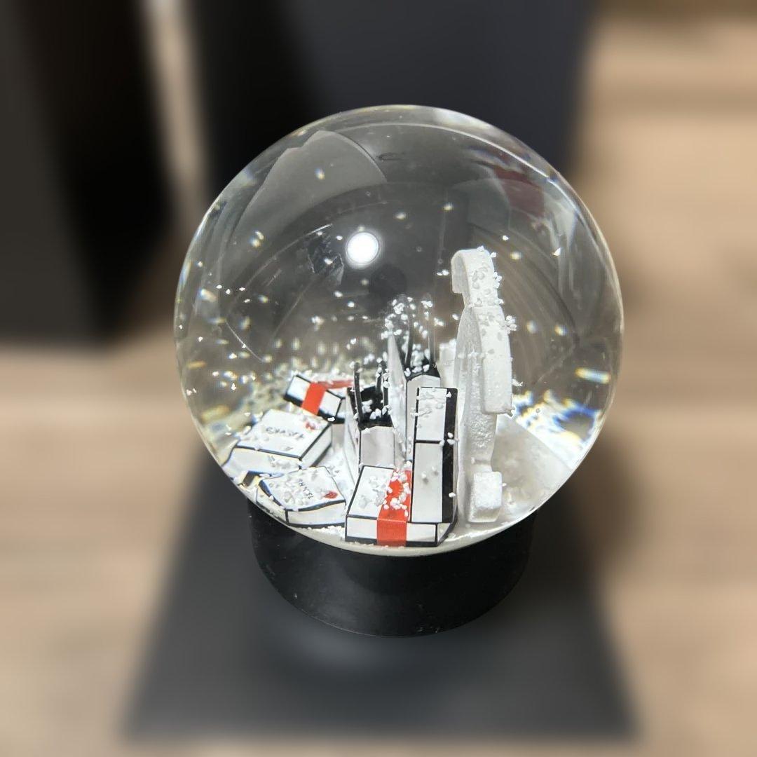 CHANEL スノードーム