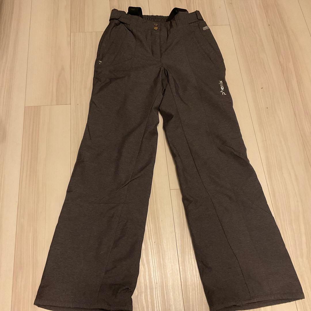 STREULE（上L）＆Phonex（下M）　レディーススキーウェア